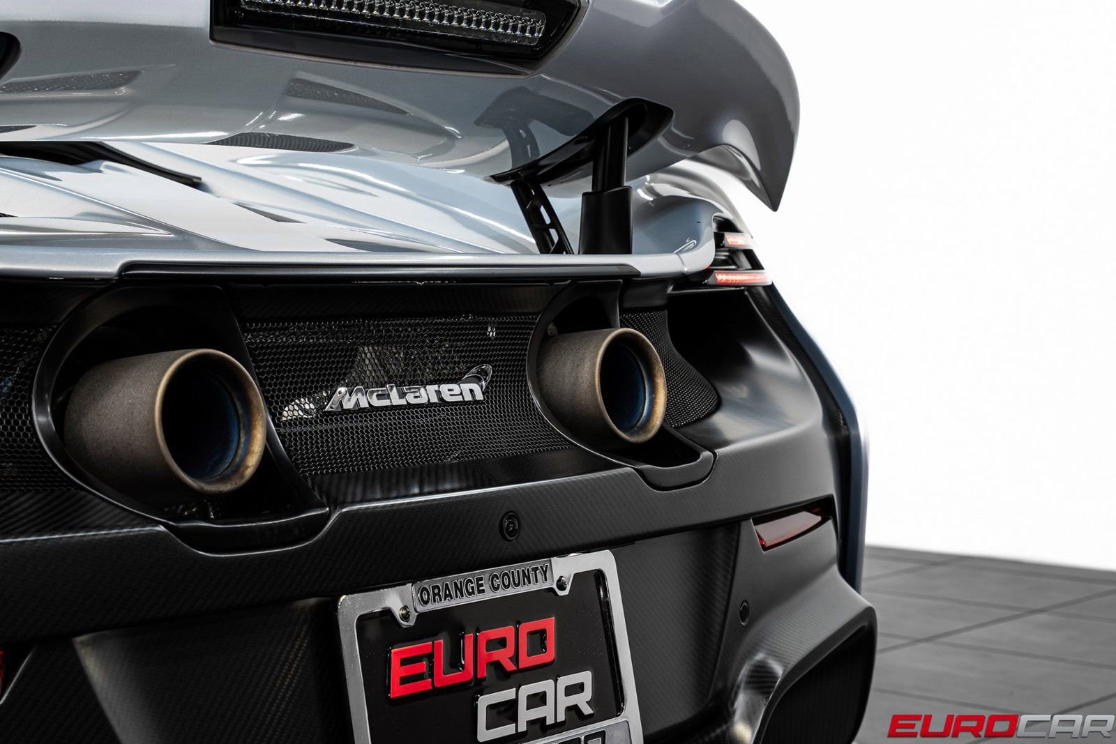 Used 2016 McLaren 675LT Spider image 28