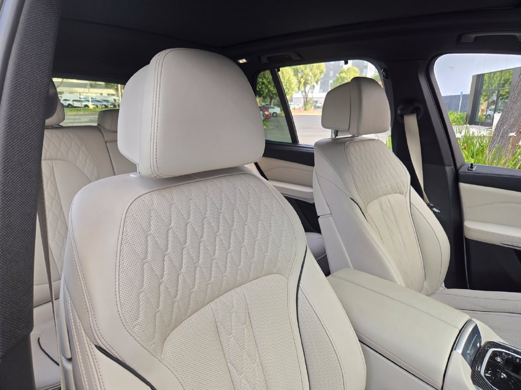 Used 2023 BMW X5 M50i w/ Executive Package AWD/4WD image 19