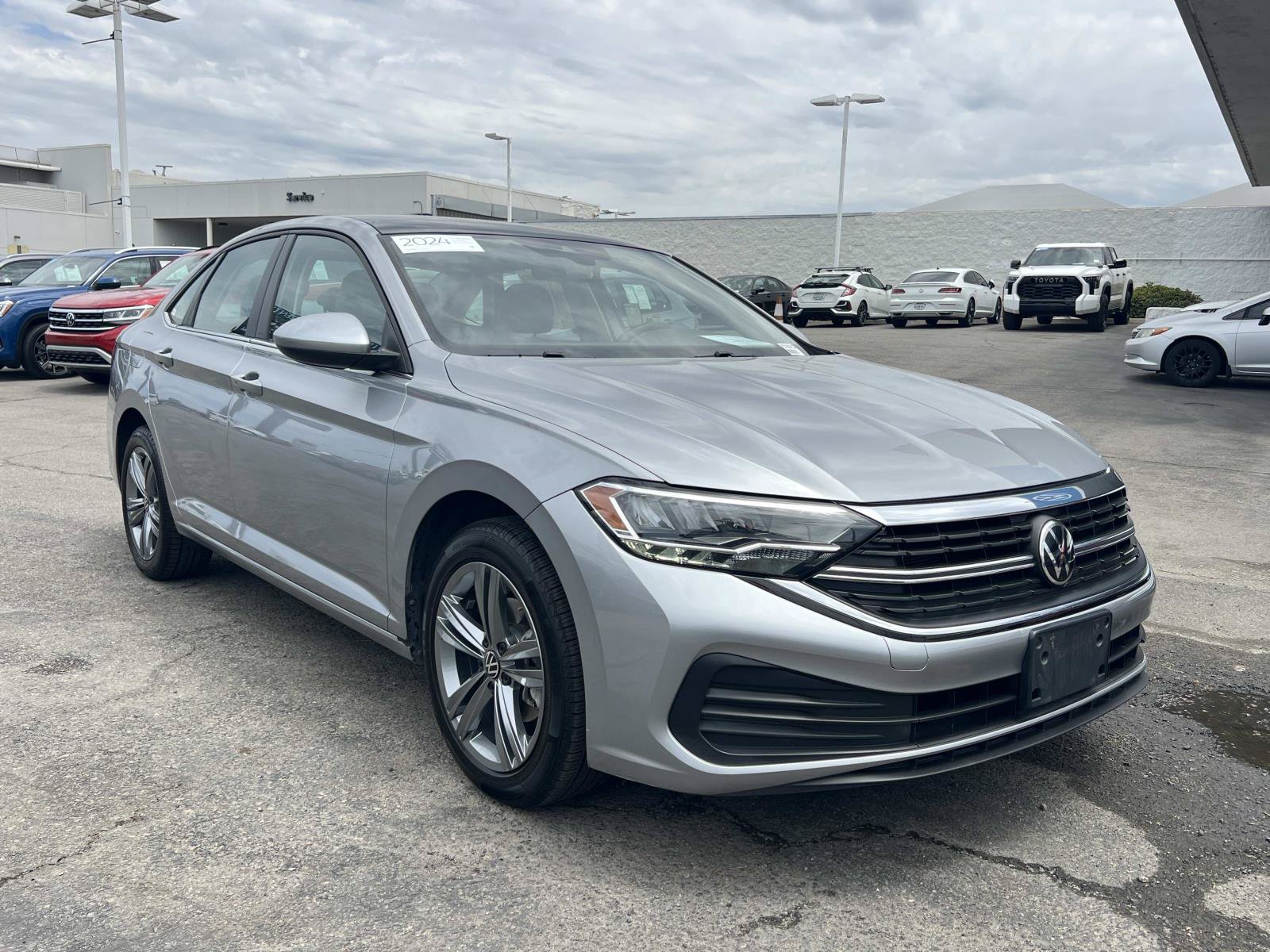 Certified 2024 Volkswagen Jetta SE FWD image 26