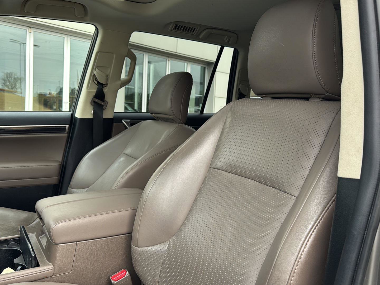 Used 2022 Lexus GX 460 Luxury w/ Sport Design Package image 28