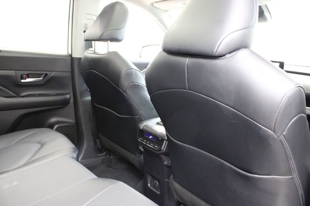 Used 2024 Toyota Grand Highlander Limited image 19