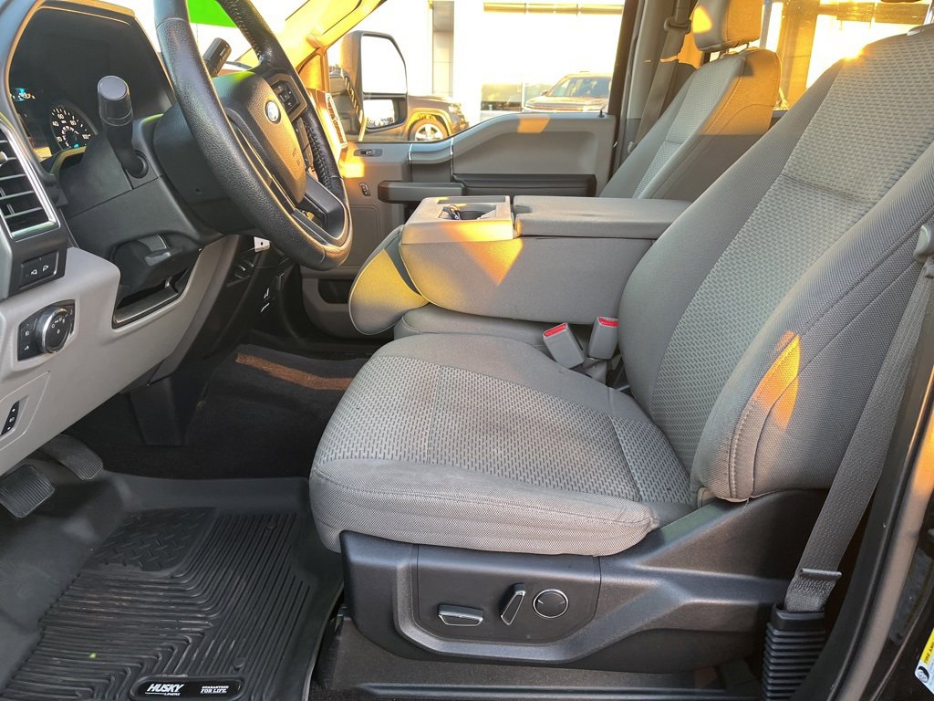 Used 2016 Ford F150 XLT w/ Equipment Group 302A Luxury image 9