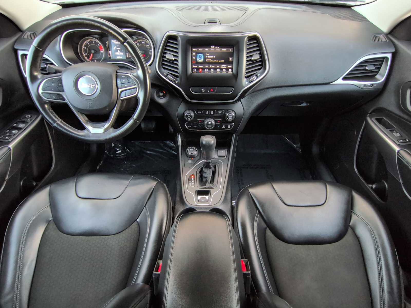 Used 2020 Jeep Cherokee Latitude Plus w/ Comfort/Convenience Group image 15