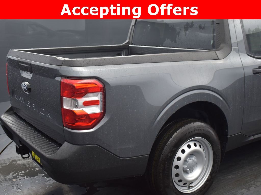 New 2025 Ford Maverick XL image 9