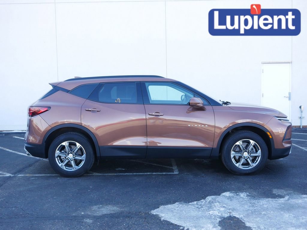 Used 2024 Chevrolet Blazer LT w/ Convenience Package image 2