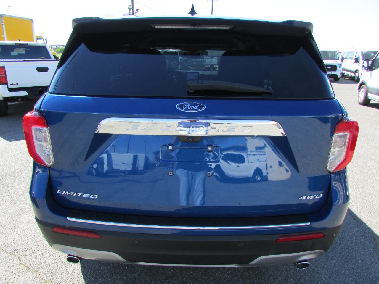 Used 2023 Ford Explorer Limited image 7