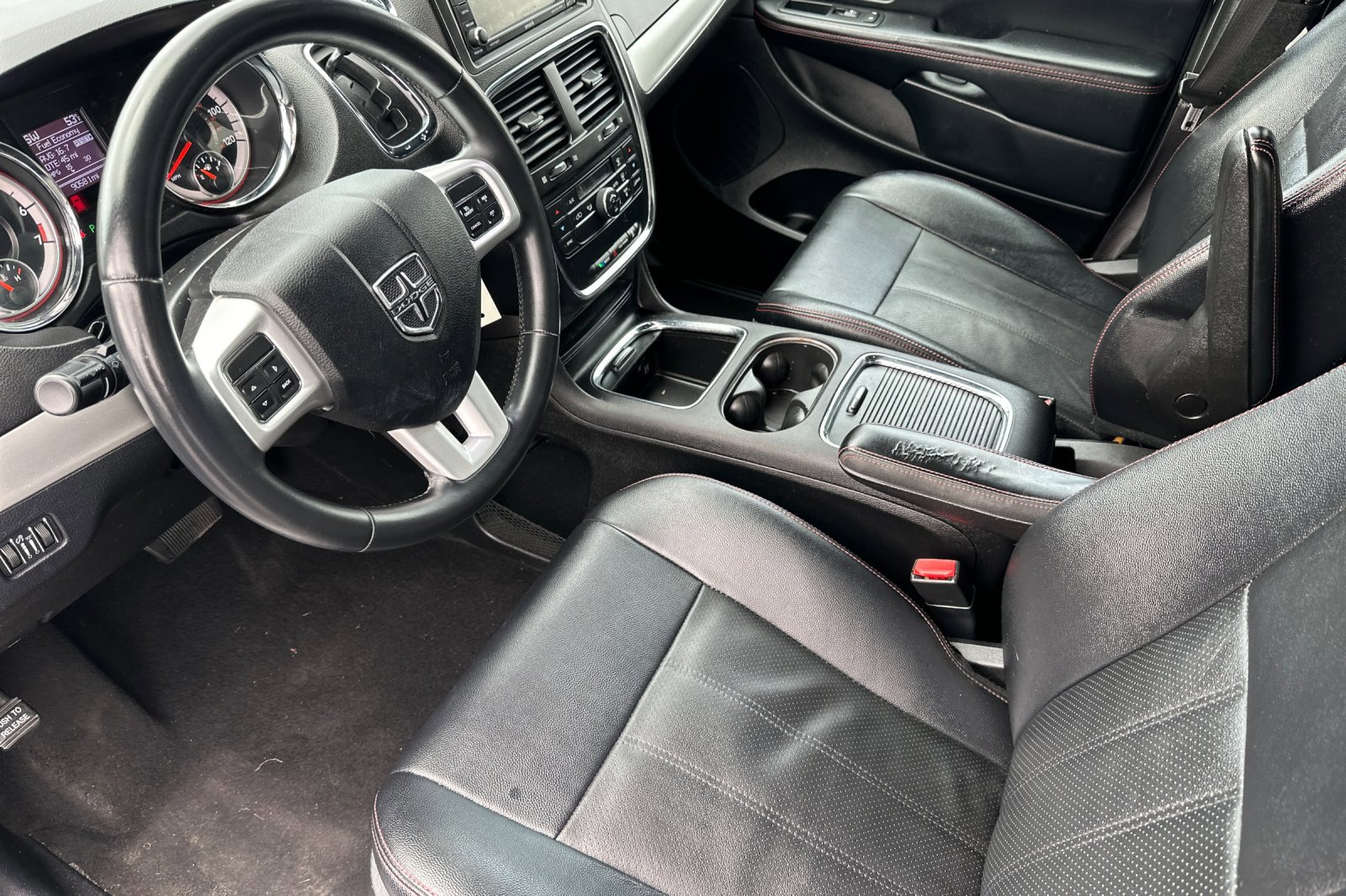 Used 2016 Dodge Grand Caravan R/T FWD image 10
