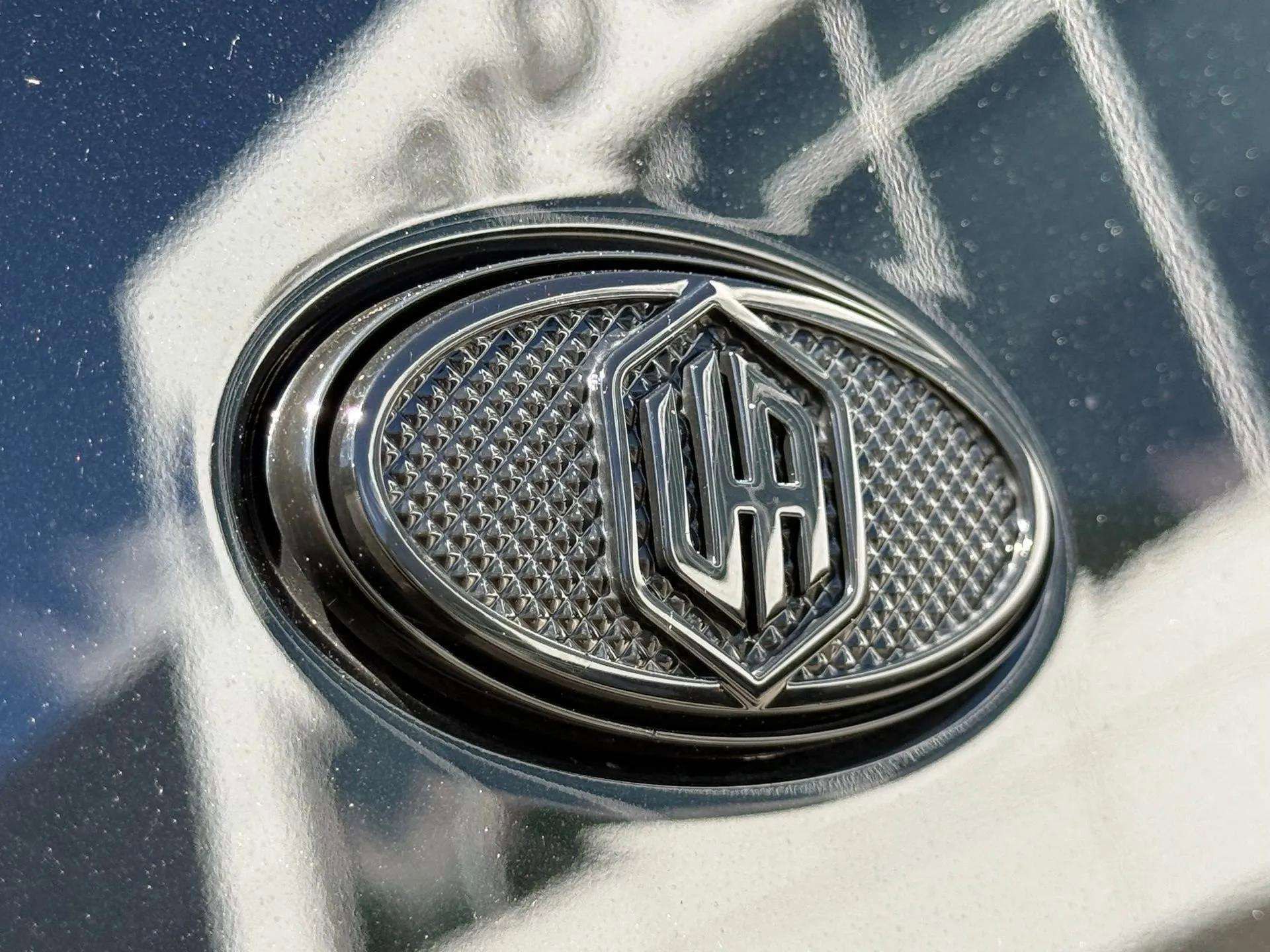 Used 2023 Land Rover Defender 110 Carpathian Edition image 19