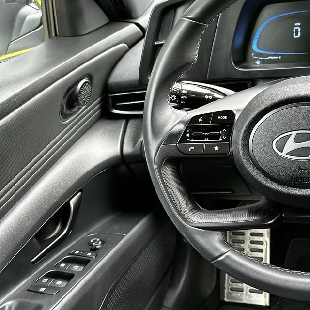 Certified 2025 Hyundai Elantra Sport FWD image 25