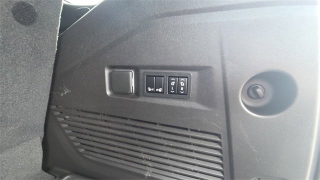 Used 2021 Chevrolet Tahoe LT w/ LT Signature Package image 19