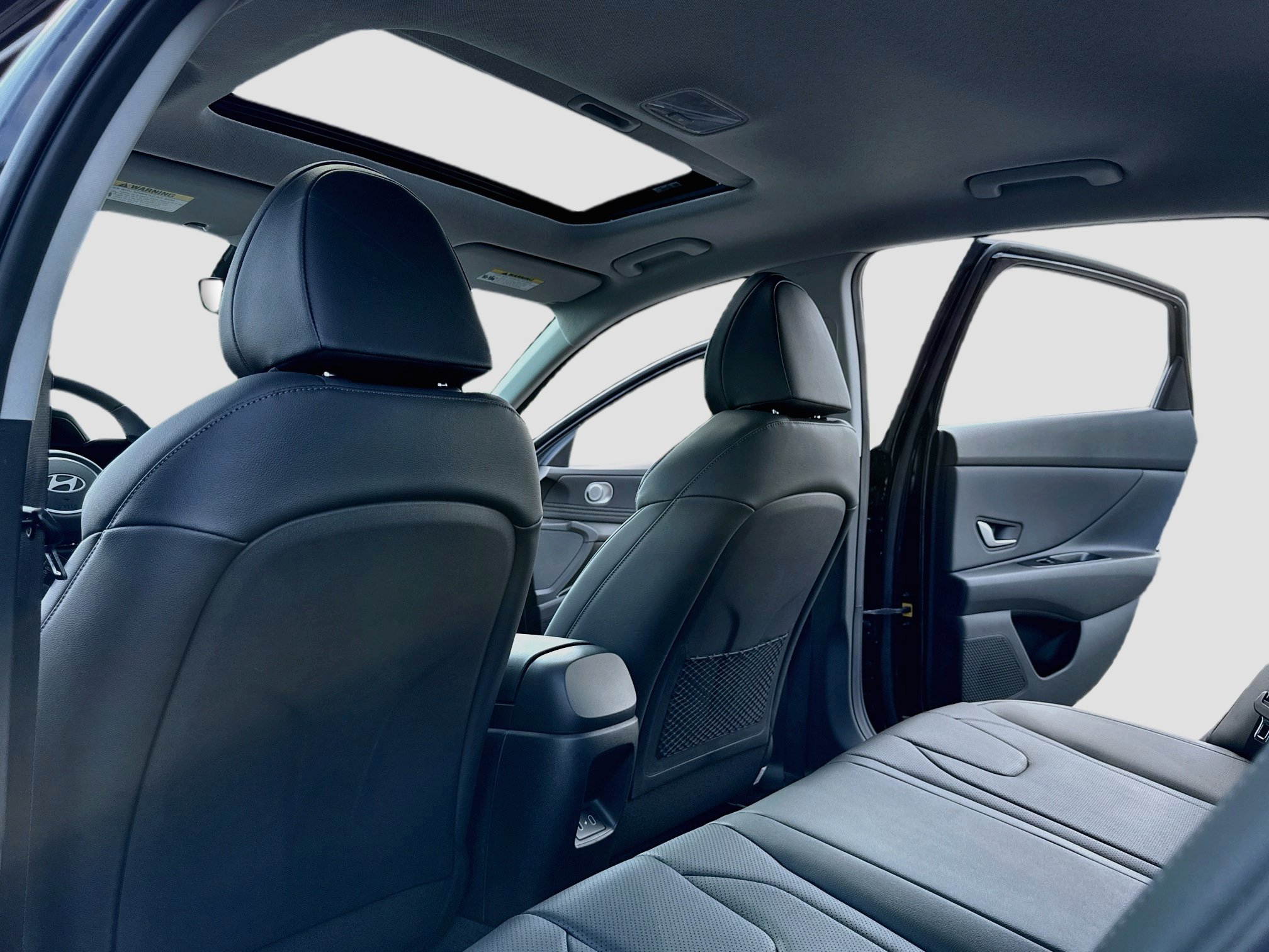 New 2026 Hyundai Elantra Limited FWD image 7