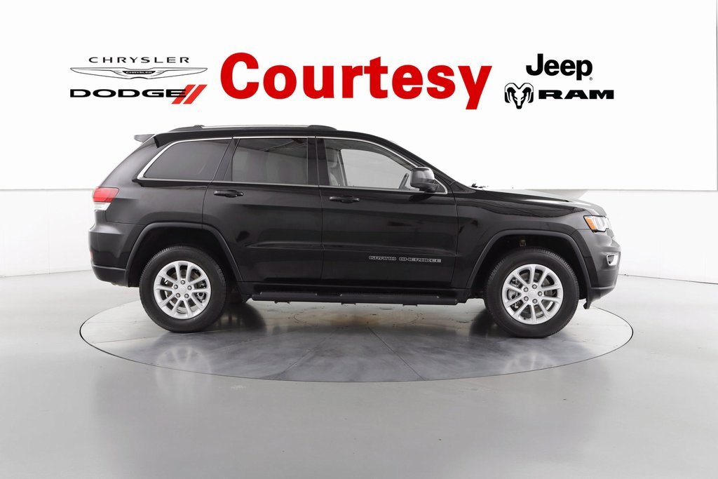 Certified 2021 Jeep Grand Cherokee Laredo image 4