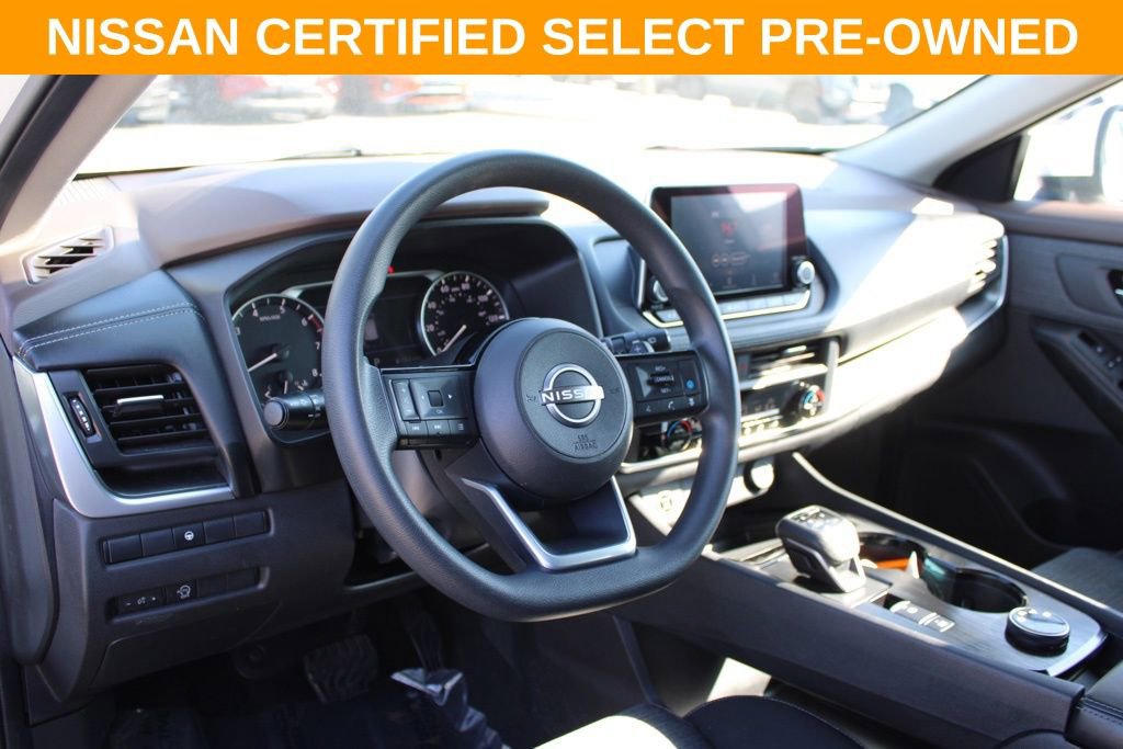 Certified 2023 Nissan Rogue SV image 18