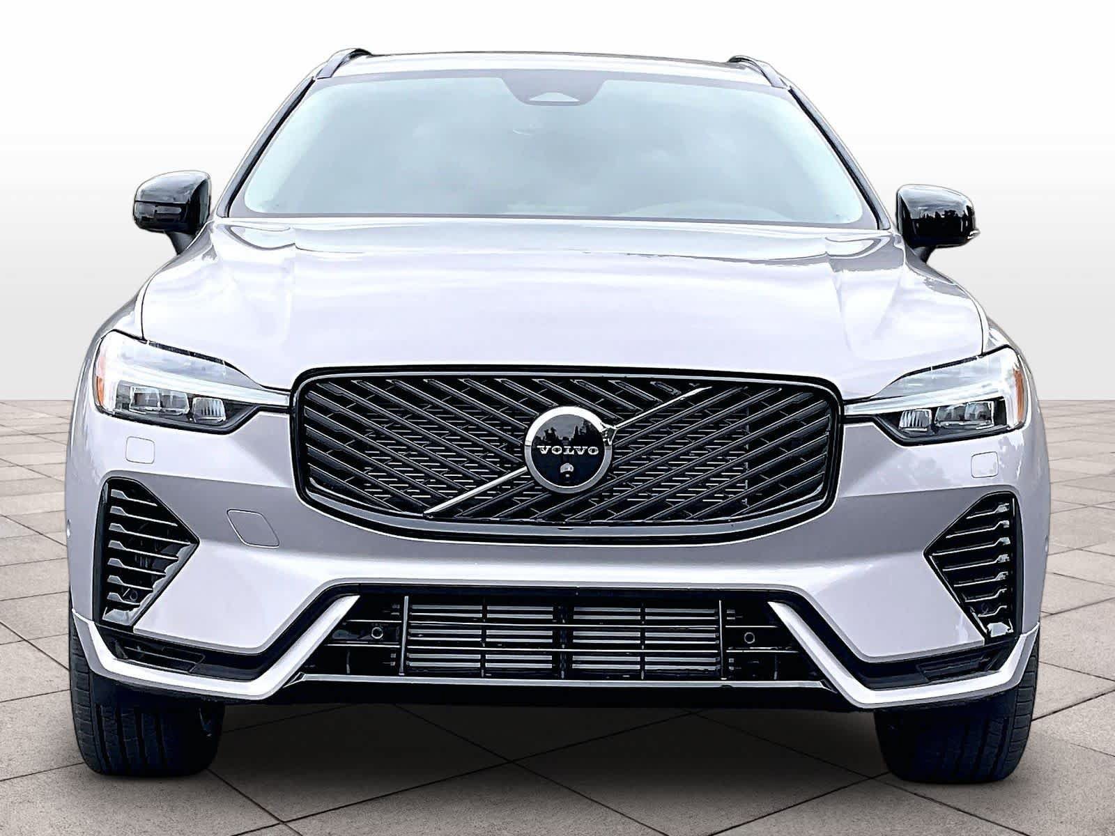 New 2026 Volvo XC60 T8 Plus w/ Climate Package PRO AWD/4WD image 5
