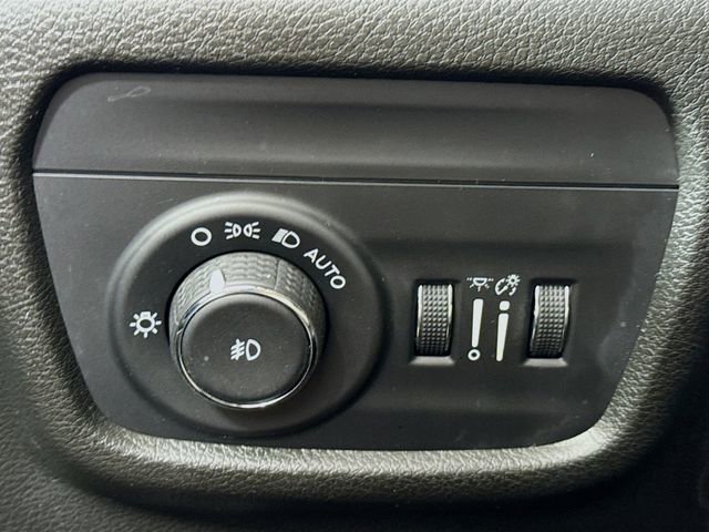 Used 2022 Jeep Grand Cherokee L Limited AWD/4WD image 12