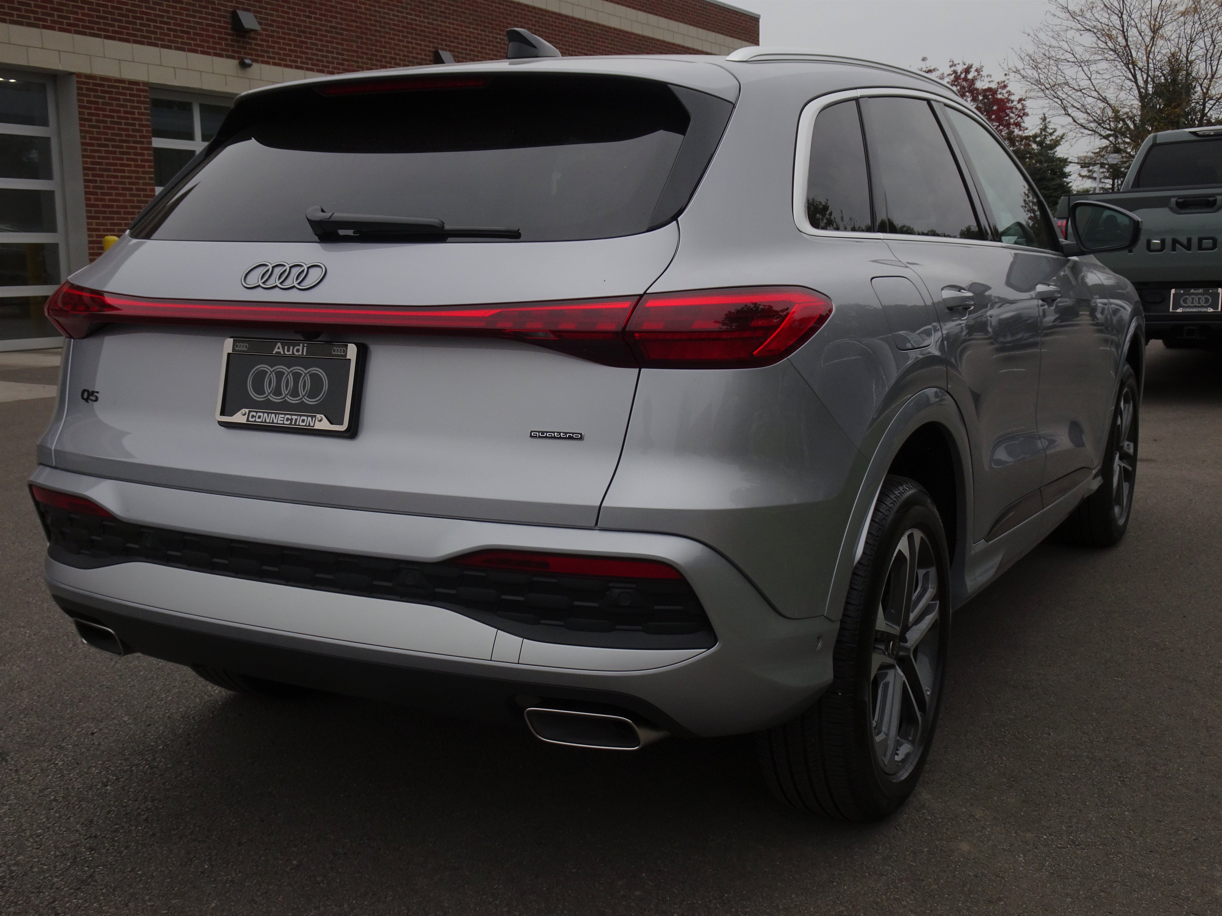 Certified 2025 Audi Q5 Premium AWD/4WD image 5