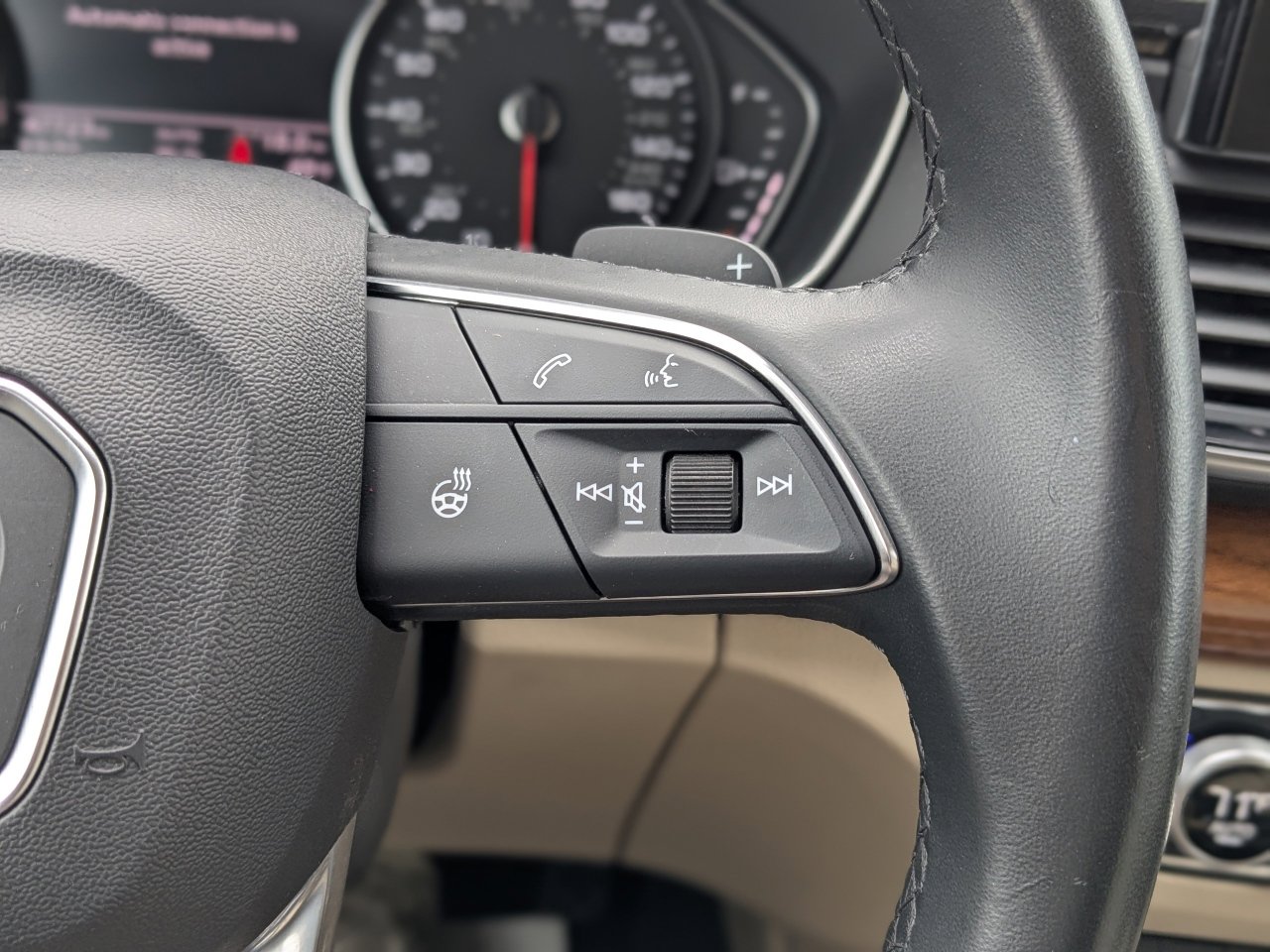 Used 2021 Audi Q5 Premium image 31