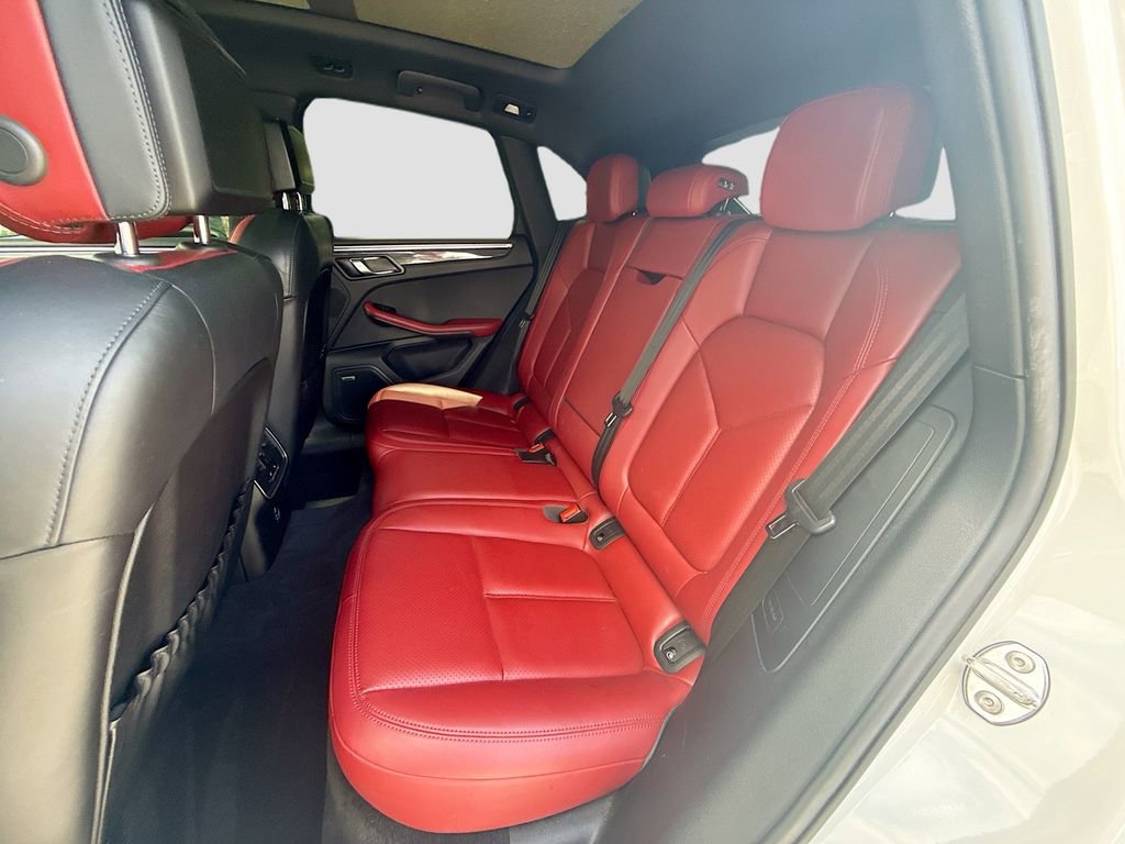 Used 2023 Porsche Macan S AWD/4WD image 25