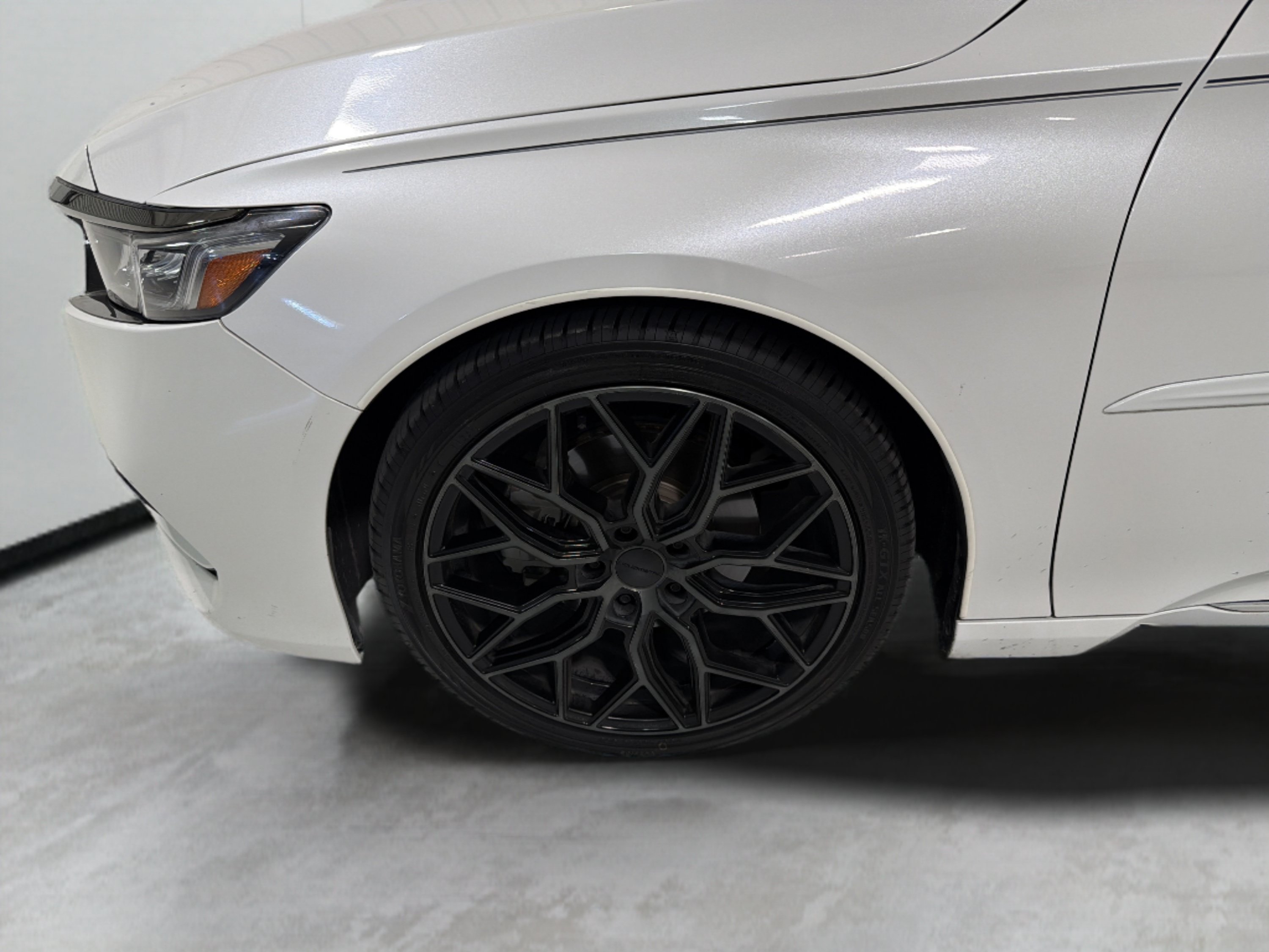Used 2018 Honda Accord Sport image 9