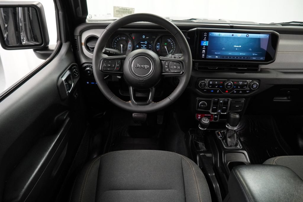 Used 2024 Jeep Wrangler Unlimited AWD/4WD image 28