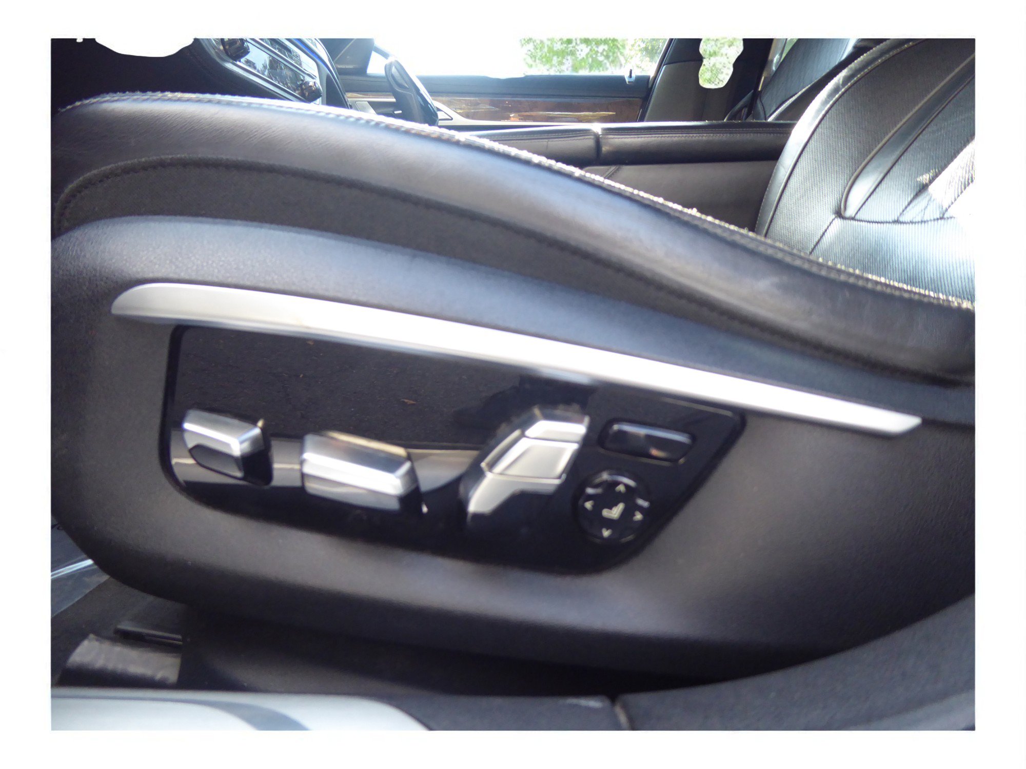 Used 2016 BMW 750i xDrive image 24