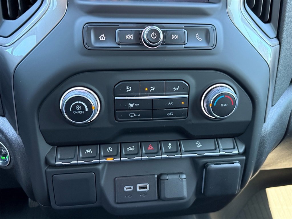 Used 2024 Chevrolet Silverado 1500 Custom Trail Boss w/ LPO, Dark Essentials Package image 17