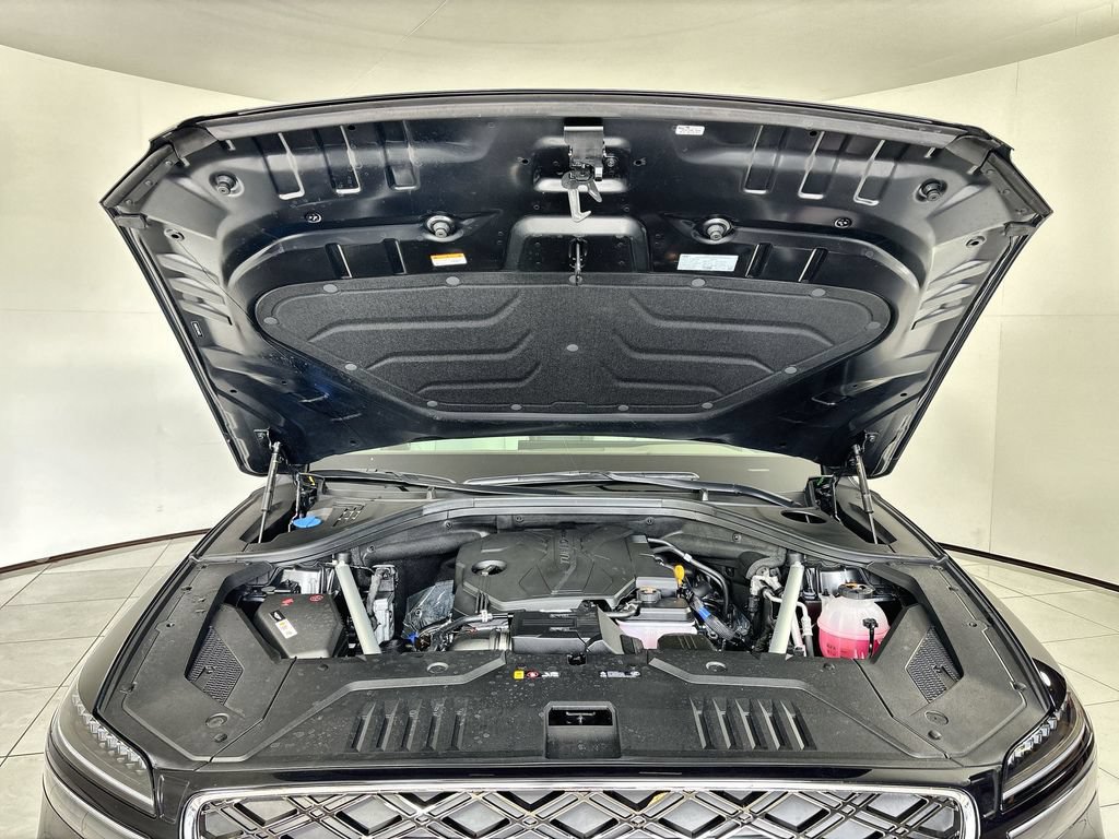 New 2026 Genesis GV70 2.5T Advanced AWD/4WD image 18