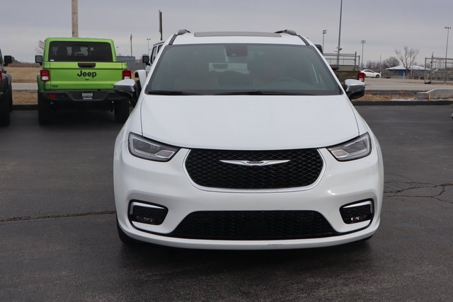 New 2026 Chrysler Pacifica Pinnacle image 19