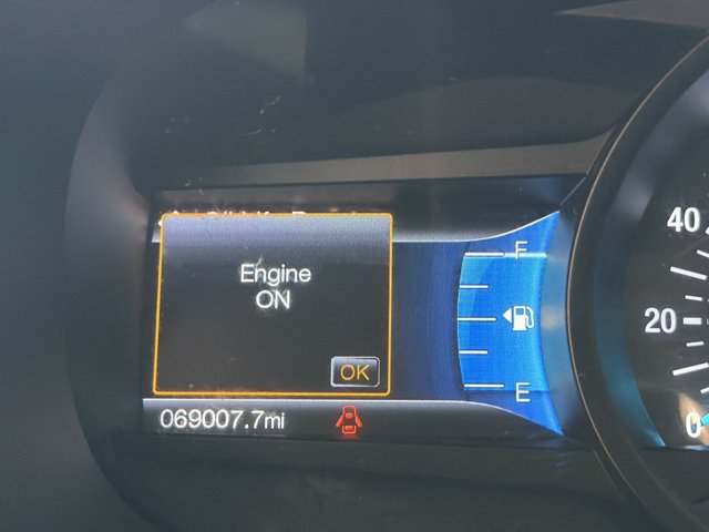 Used 2016 Ford Edge Titanium FWD image 18
