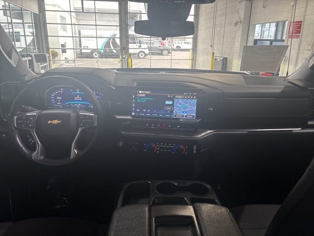 Used 2025 Chevrolet Silverado 1500 LT image 30
