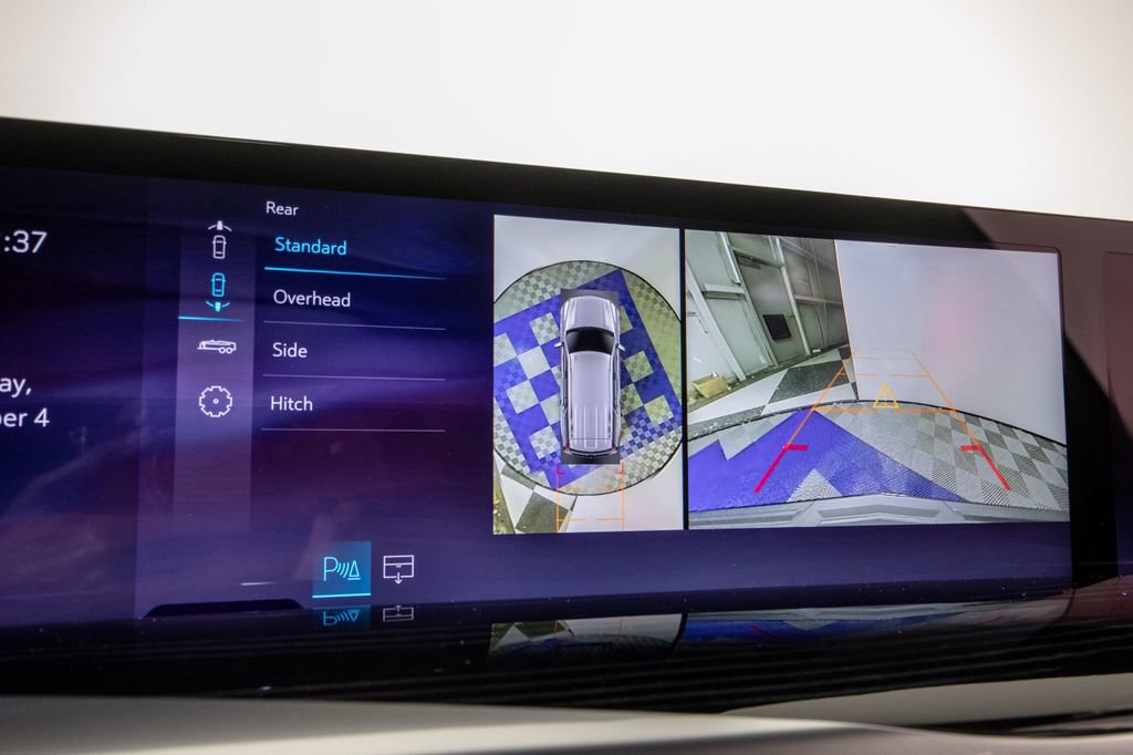 Used 2025 Cadillac Escalade Sport w/ Touring Package image 25