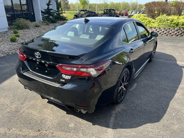 Used 2023 Toyota Camry SE image 7