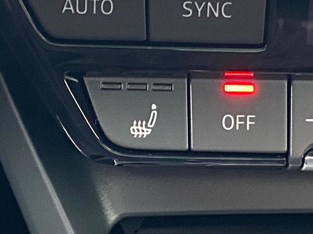 Used 2022 Audi e-tron GT Premium Plus w/ Performance Package image 19