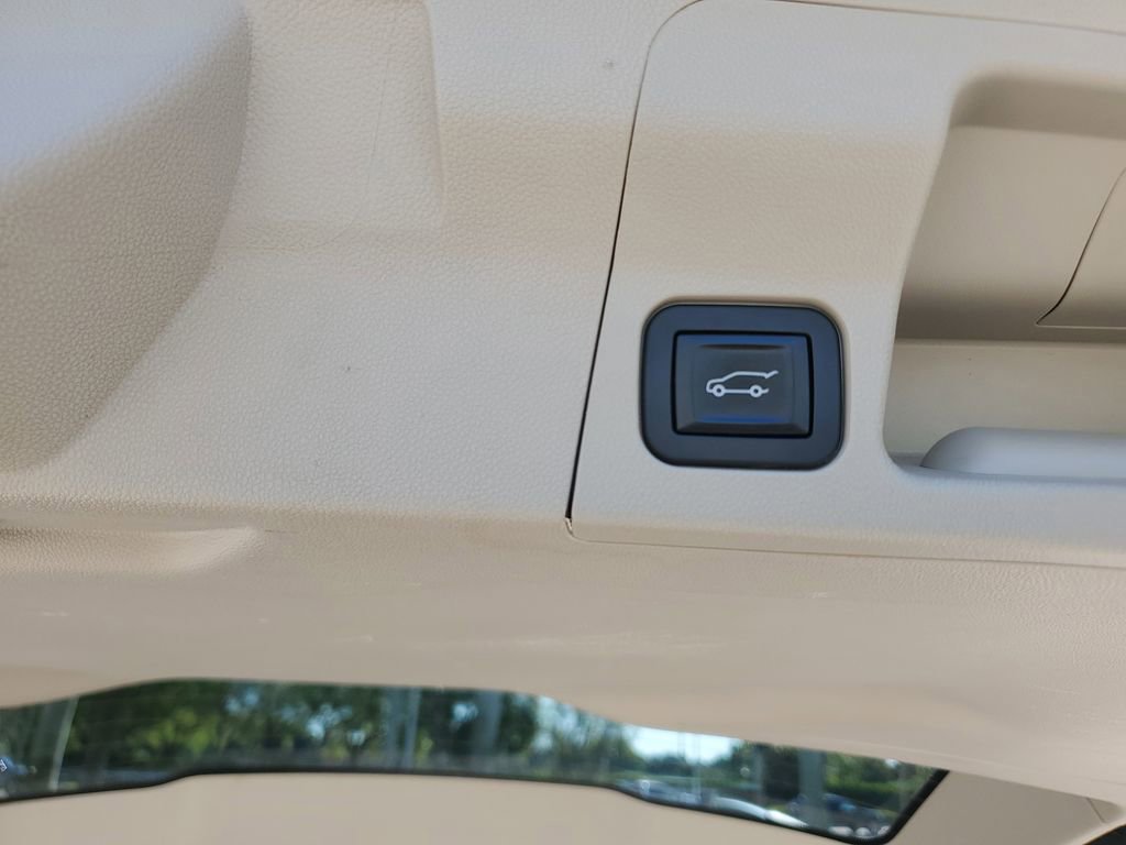 Used 2017 GMC Acadia Denali w/ Technology Package image 27