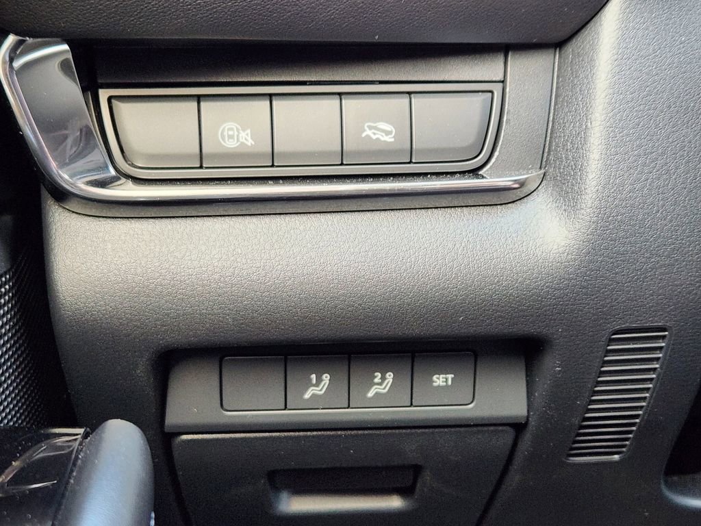 Used 2025 MAZDA CX-30 AWD 2.5 S w/ Preferred Package image 12