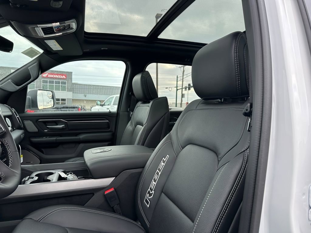 New 2026 RAM 1500 Laramie AWD/4WD image 25