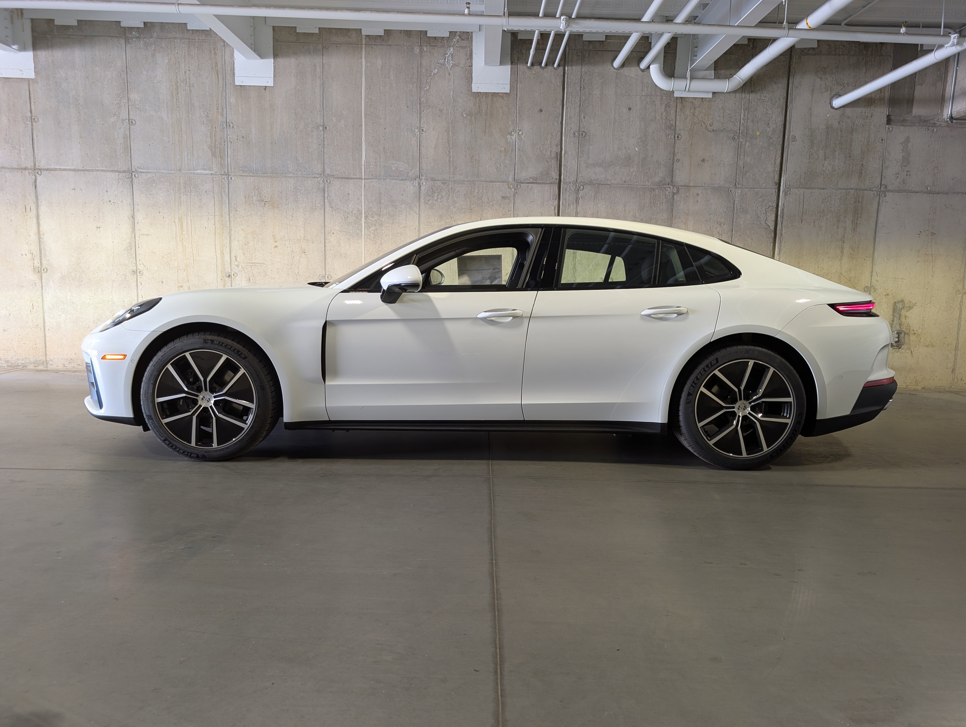 New 2026 Porsche Panamera image 2