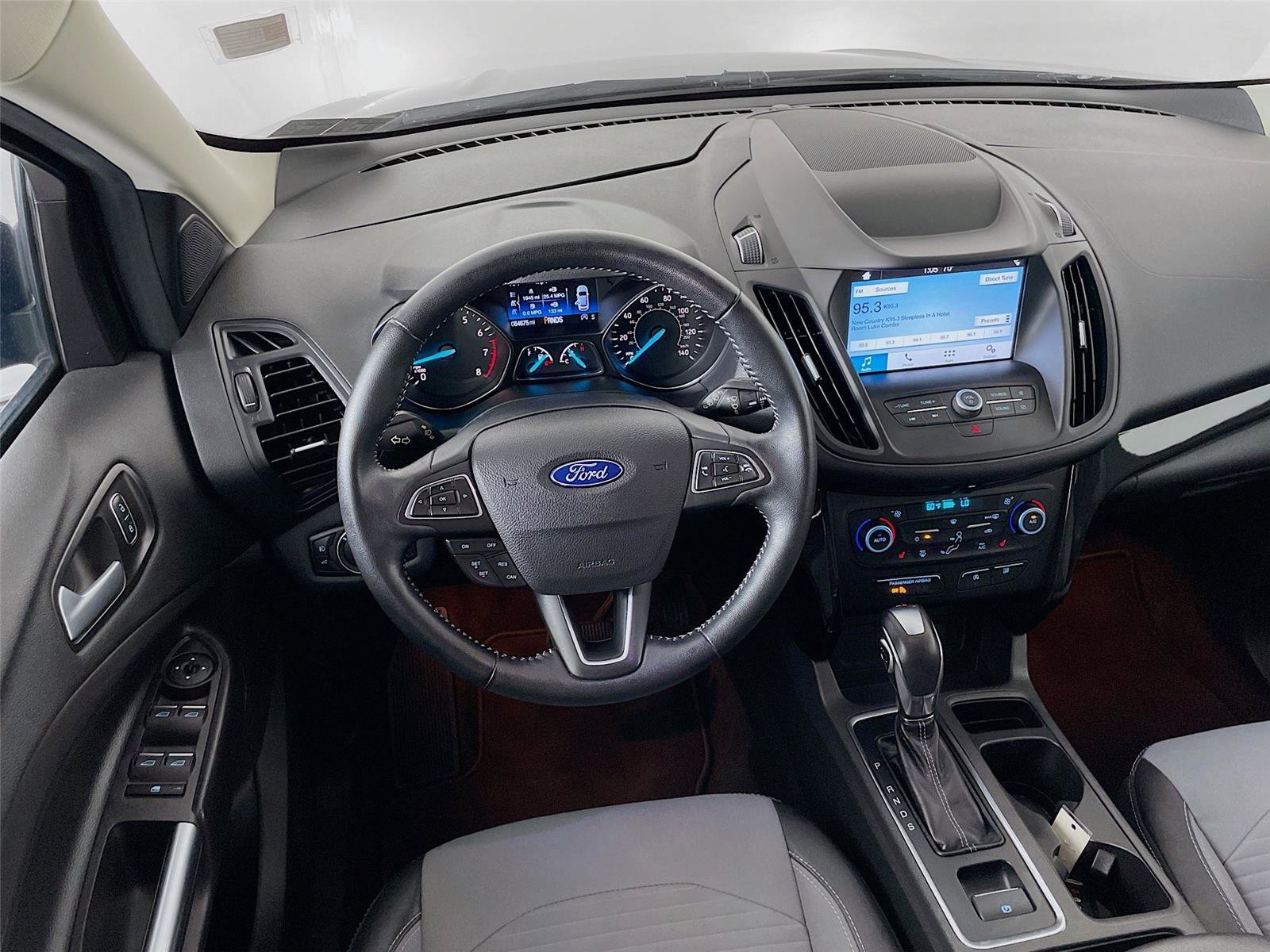 Used 2019 Ford Escape SE image 24