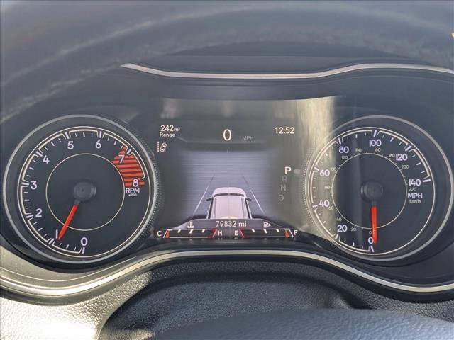 Used 2019 Jeep Cherokee Limited w/ Luxury Group image 11