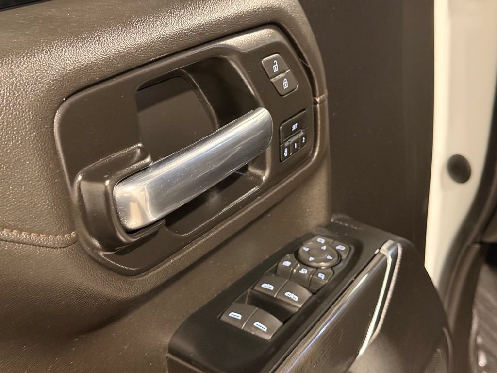 Used 2023 GMC Sierra 2500 AT4 AWD/4WD image 15