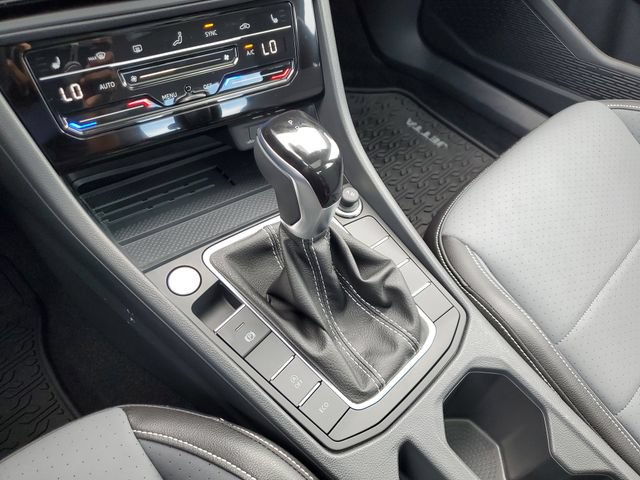 Used 2025 Volkswagen Jetta SE w/ Sunroof Package FWD image 28