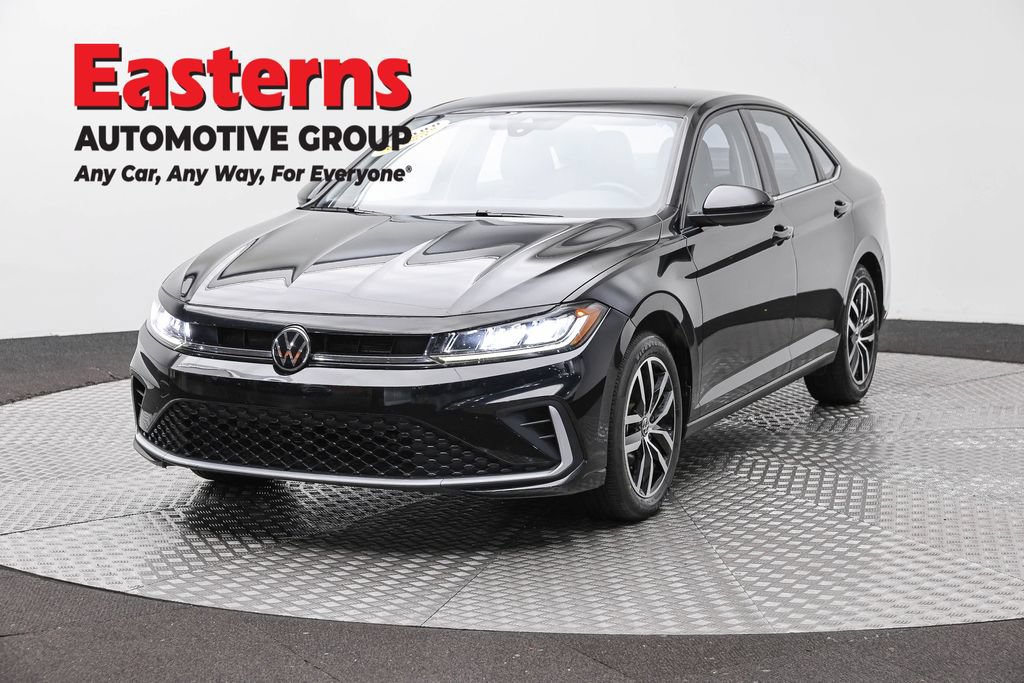 Used 2025 Volkswagen Jetta SE FWD image 1