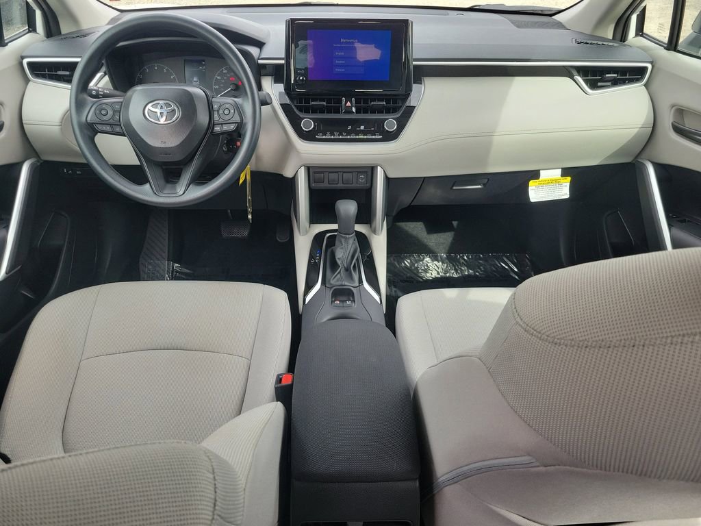 Used 2025 Toyota Corolla Cross L image 10
