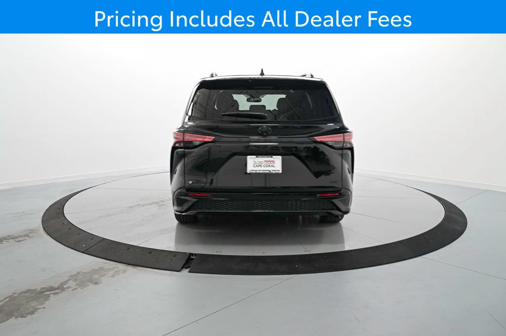 New 2026 Toyota Sienna XSE AWD/4WD image 7