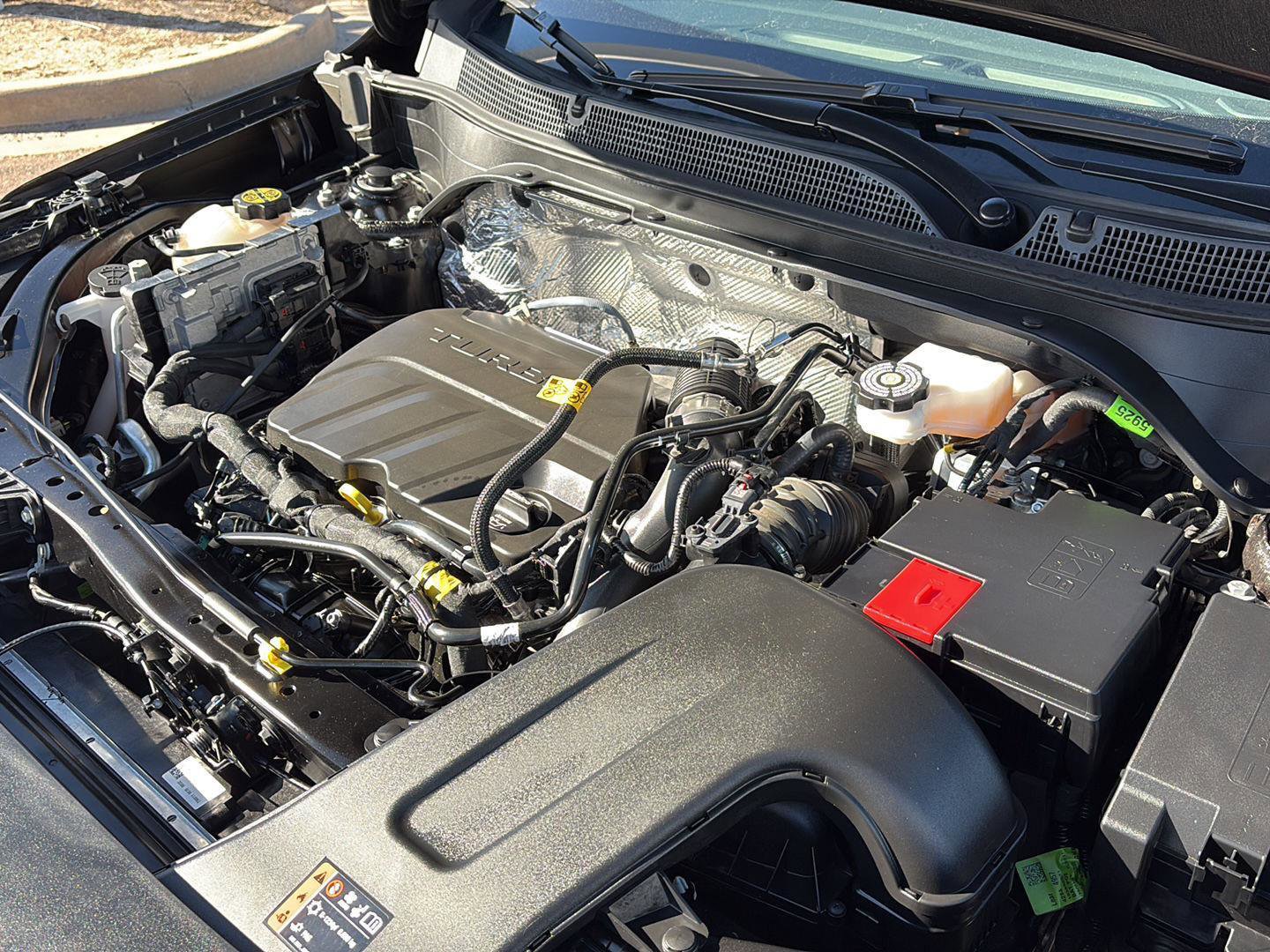 Used 2025 Chevrolet Trax LT w/ LT Convenience Package image 9