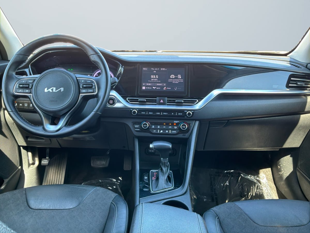 Used 2022 Kia Niro LXS FWD image 10