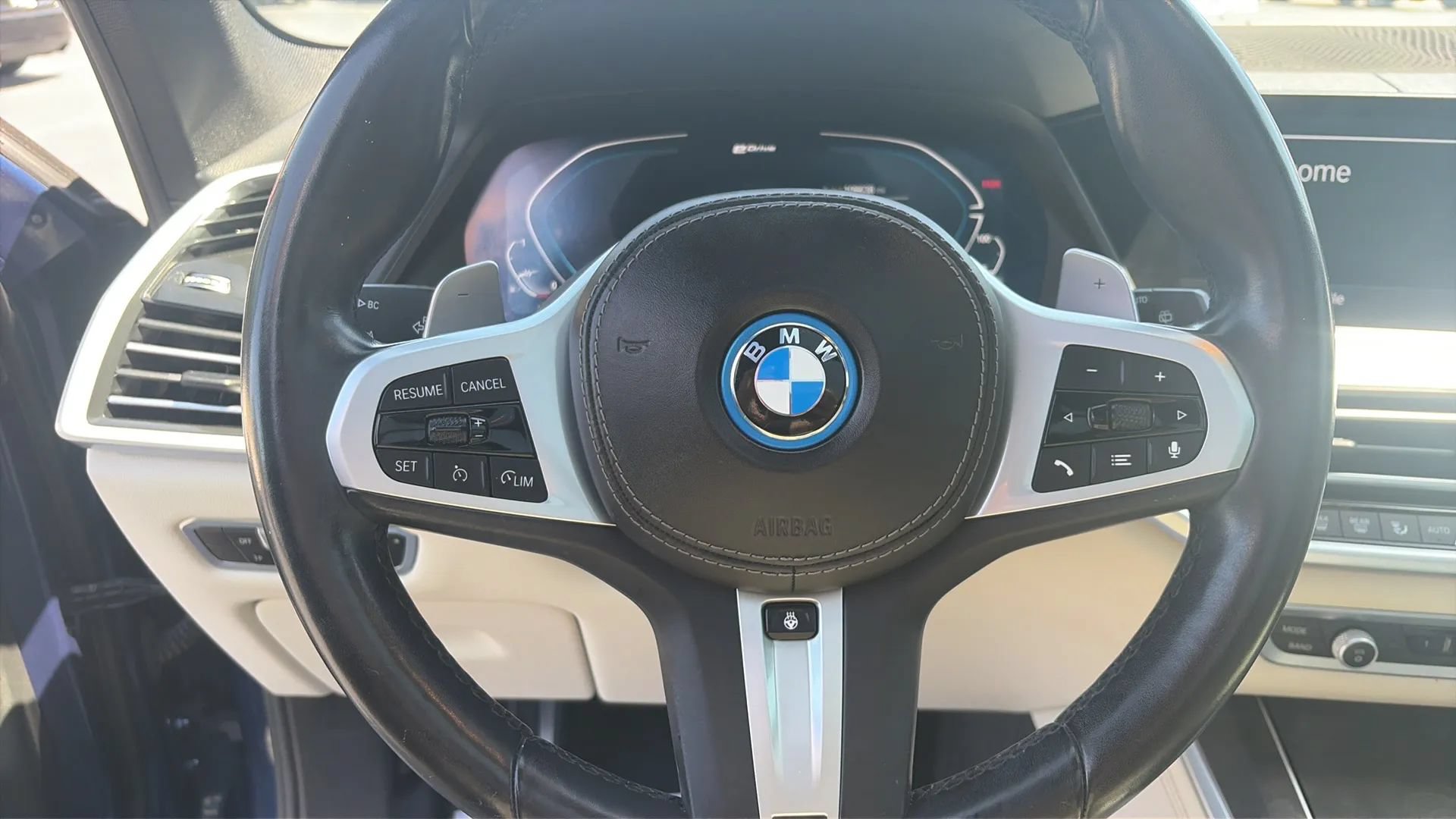 Used 2022 BMW X5 xDrive45e w/ M Sport Package AWD/4WD image 13