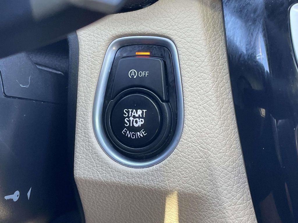 Used 2018 BMW 330i xDrive Sedan w/ Convenience Package image 37