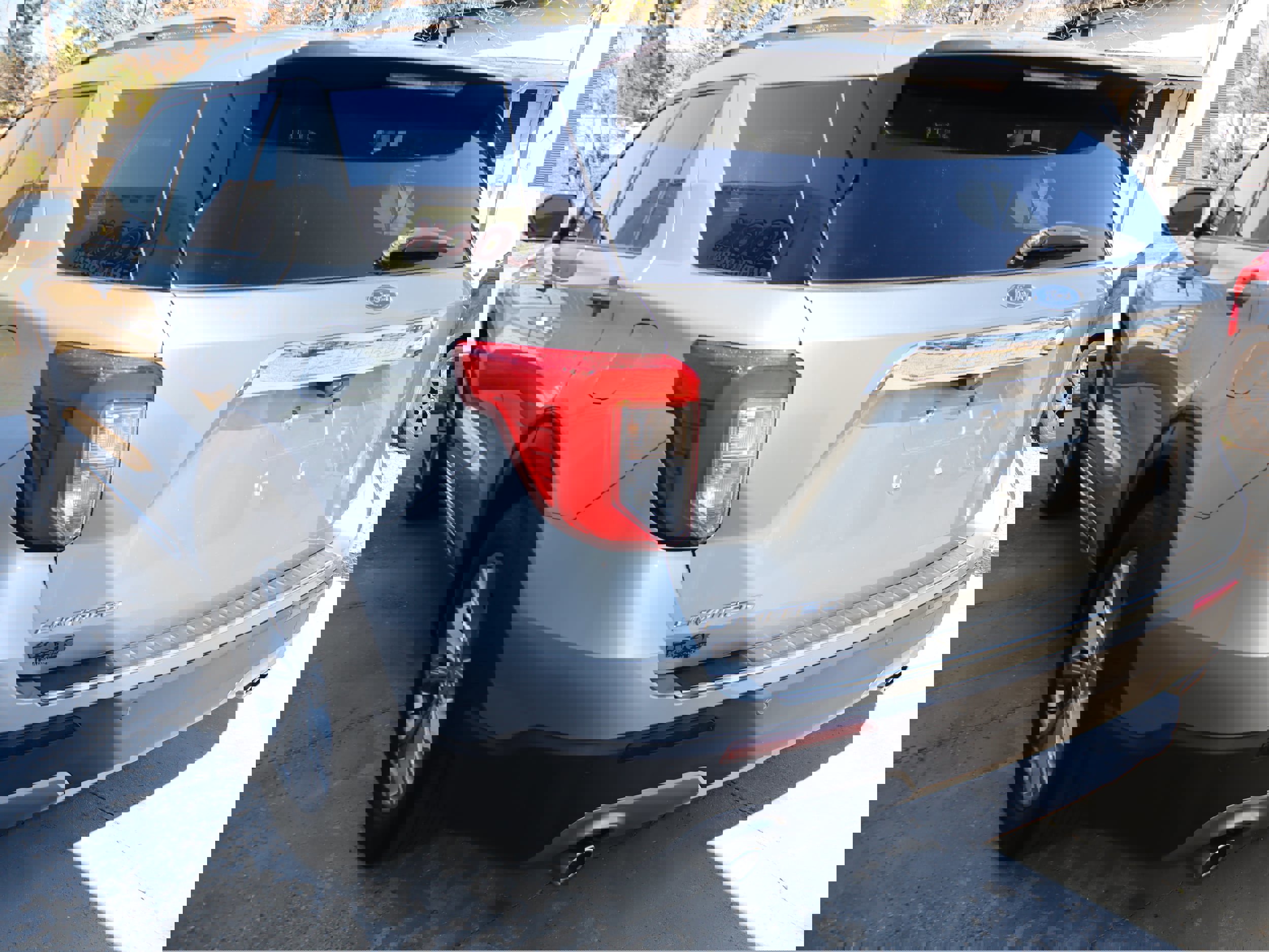 Used 2020 Ford Explorer Limited image 9