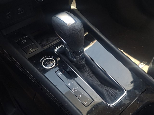 Used 2023 Nissan Kicks SR w/ SR Premium Package FWD image 14